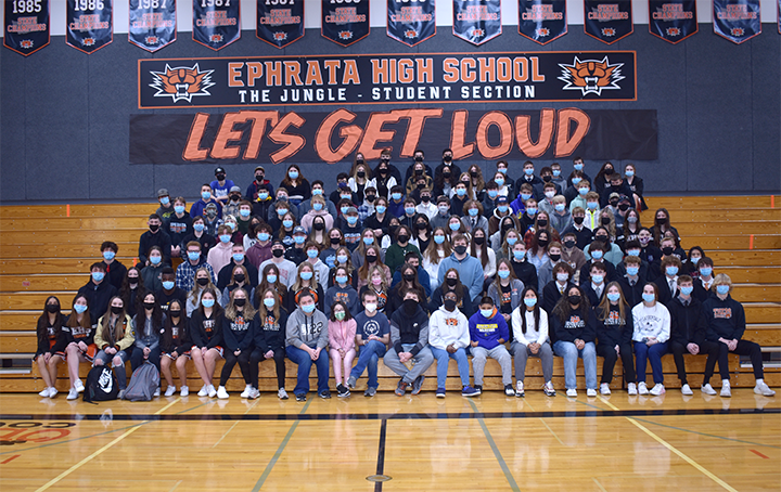 Ephrata High Schools 2021-2022 winter sport athletes gather for a photo opportunity.  Thanks to the donations from our community athletes were able to continue their seasons after a brief pause due to a lack of COVID-19 testing materials.